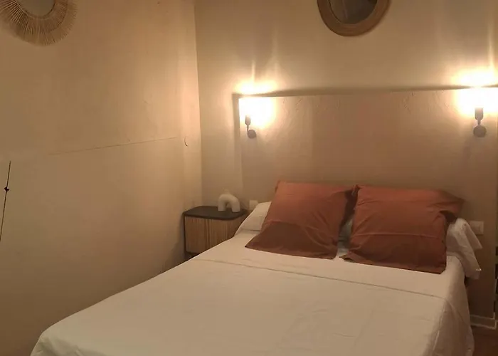 Centre Terrasse Apartment